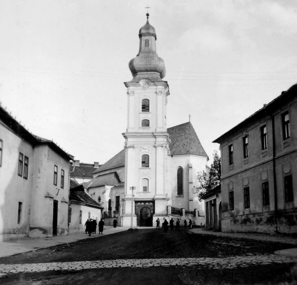 rozsnyo-szuz-maria-mennybemenetele-templom (20)