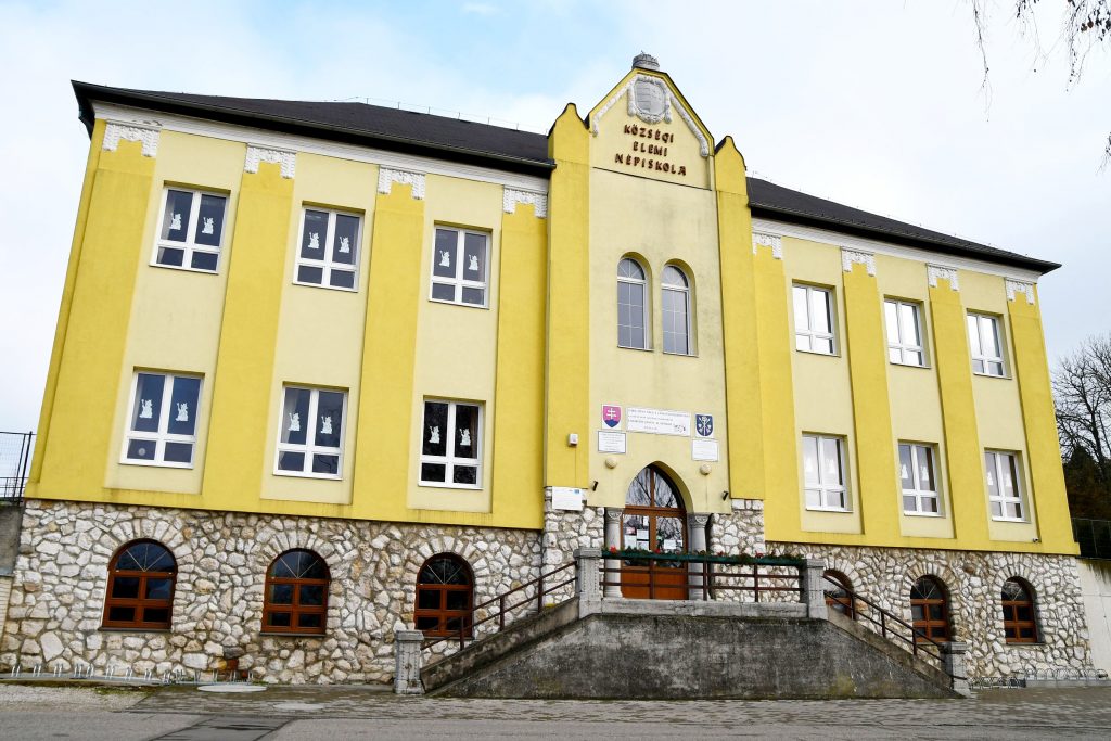 Muzsla_4000_iskola (3)