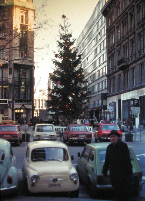 Vianočný stromček na námestí Vörösmarty tér, 1979.