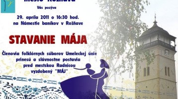 Májusfa állítás a főtéren