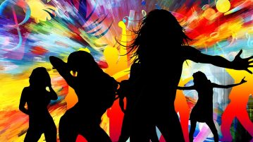 A Rozsnyói Kulturális Nyár zárórendezvénye: Latin-disco táncok és a pecsétgyűjtő játék kiértékelése