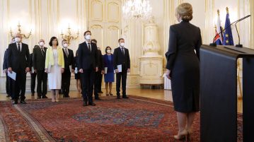 Zuzana Čaputová köztársasági elnök kinevezte Eduard Heger kormányát