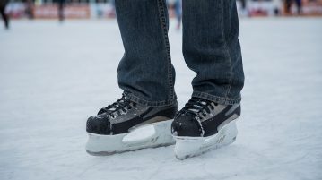 Korcsolyázás a rozsnyói téli stadionban – január 17-től változnak a belépés feltételei
