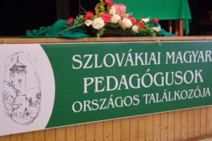 Szlovákiai Magyar Pedagógusok XXVII. Országos Találkozója: Jövőkép a közoktatási reformok jegyében Szlovákiai Magyar Pedagógusok XXVII. Országos Találkozója: Jövőkép a közoktatási reformok jegyében
