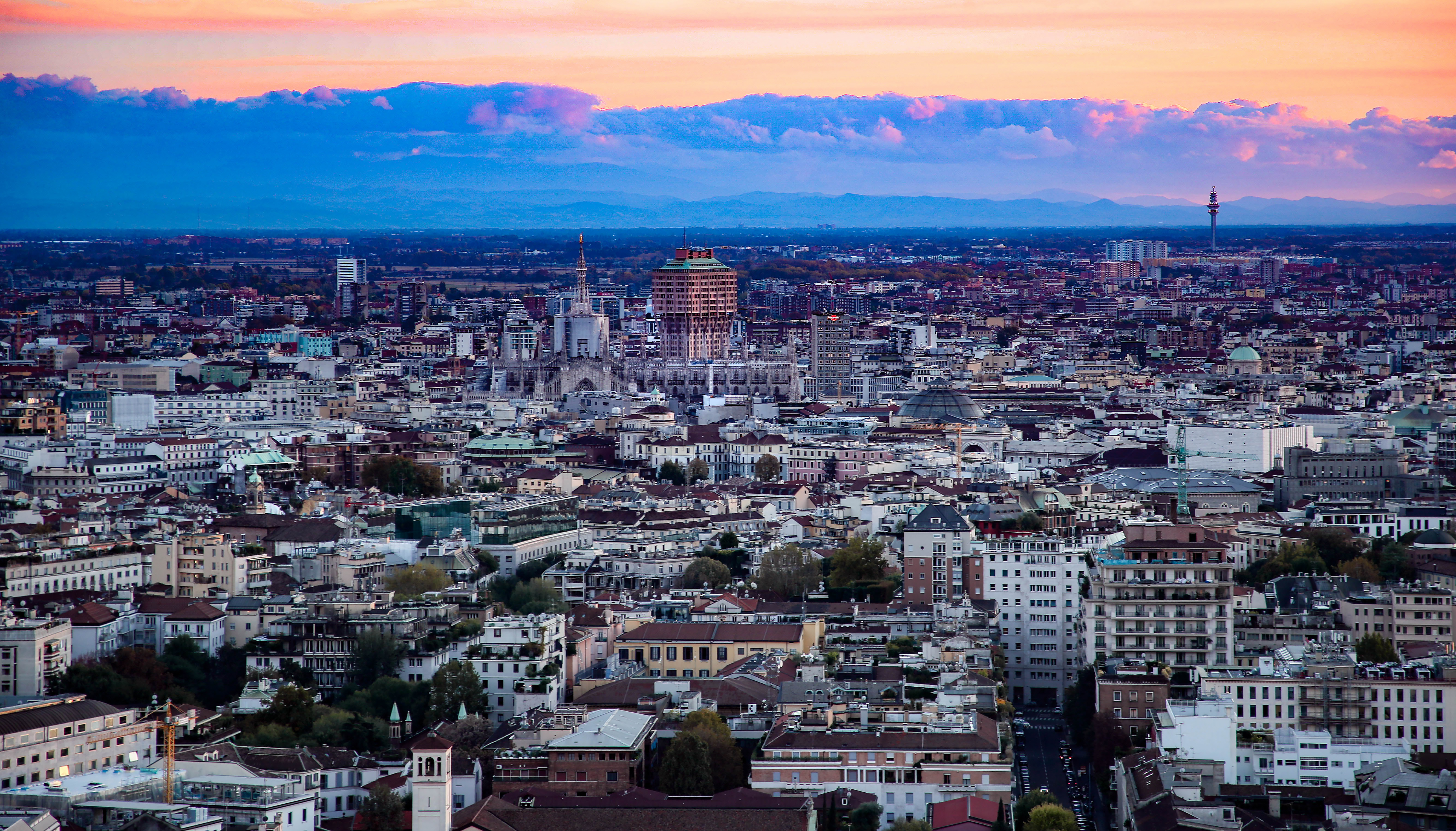 Milano in una foto di Andrea Cherchi Il futuro della mobilità urbana