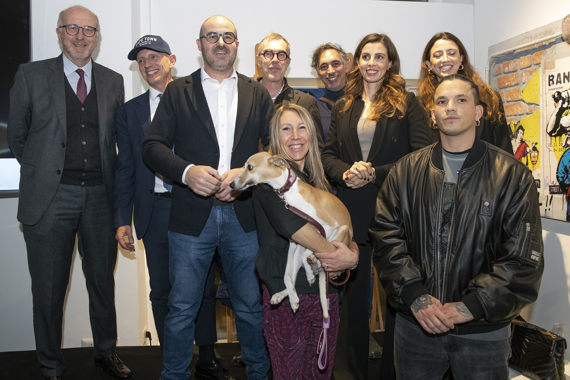 Vivere ad Arte I protagonisti del Lifeshot insieme a Mr. Savethewall