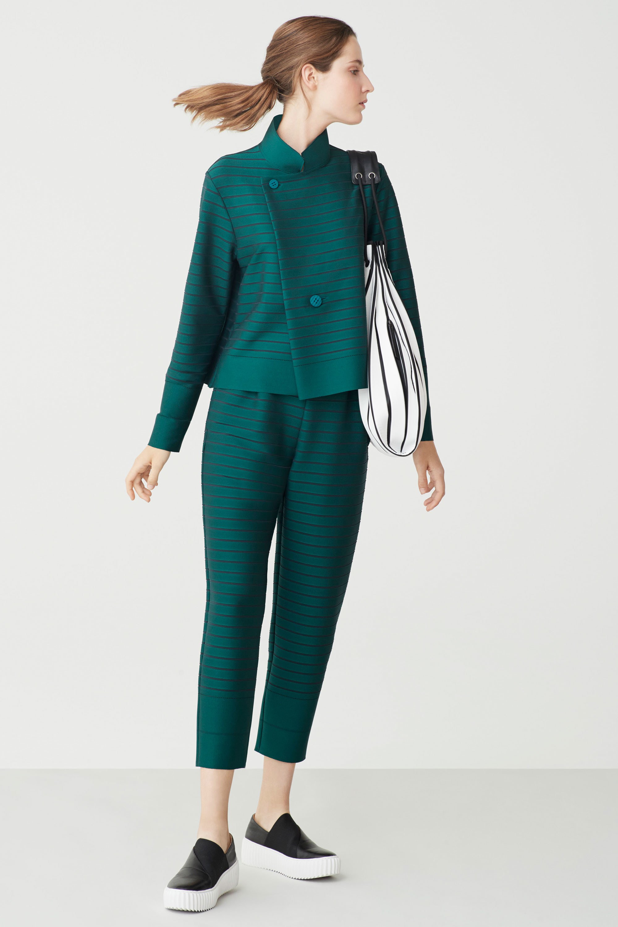 06-issey-miyake-resort-2018