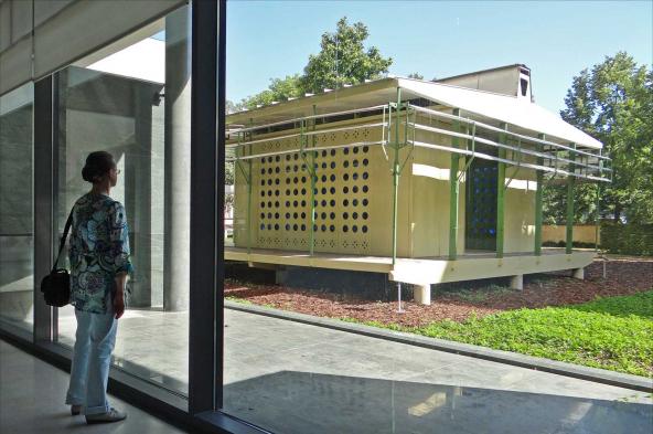 © Jean-Pierre Dalbéra Expo: Ieder zijn huis. De woning in Belgisch-Congo: 1945-1960
