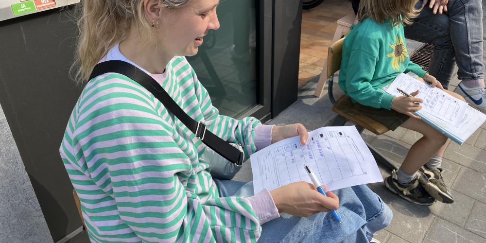Met Straatvinken tellen burgers elk jaar het verkeer in hun straat. © vja/ringland