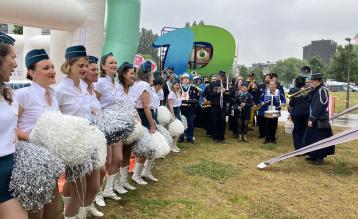 De Majoretski en 't Akkoord op het Ringparkfeest. © vja/ringland 