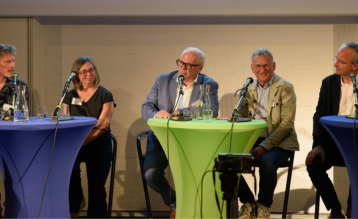 Tweede panelgesprek met Bruno De Borger, Marijke De Roeck, Bart Van Camp, Daan Schalck en Dirk Wiesé. © Koen VdS/Ringland 