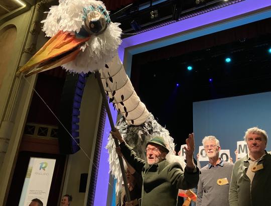 Ringa met parkwachter Patrick. © Veerle Janssens/Ringland