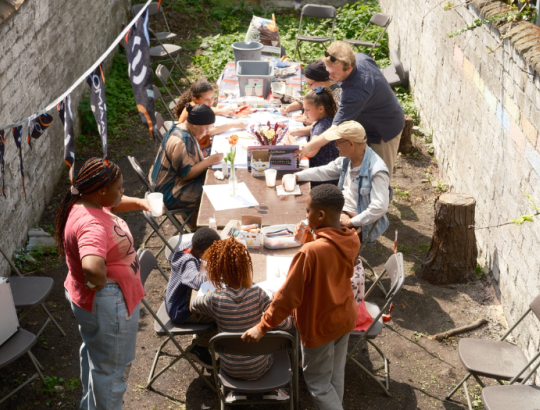 De Buurtkracht-dag. Een buurt kan alleen begrepen worden door aanwezig te zijn en in dialoog te treden.