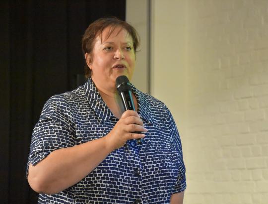 Moderatrice Hilde Mertens. © Dirk De Weerdt/Ringland